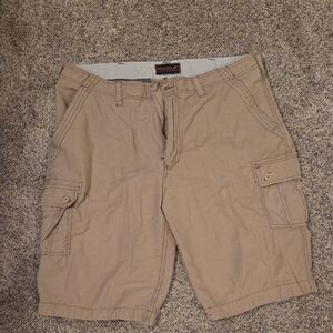 Men's Cargo Shorts in Khaki -